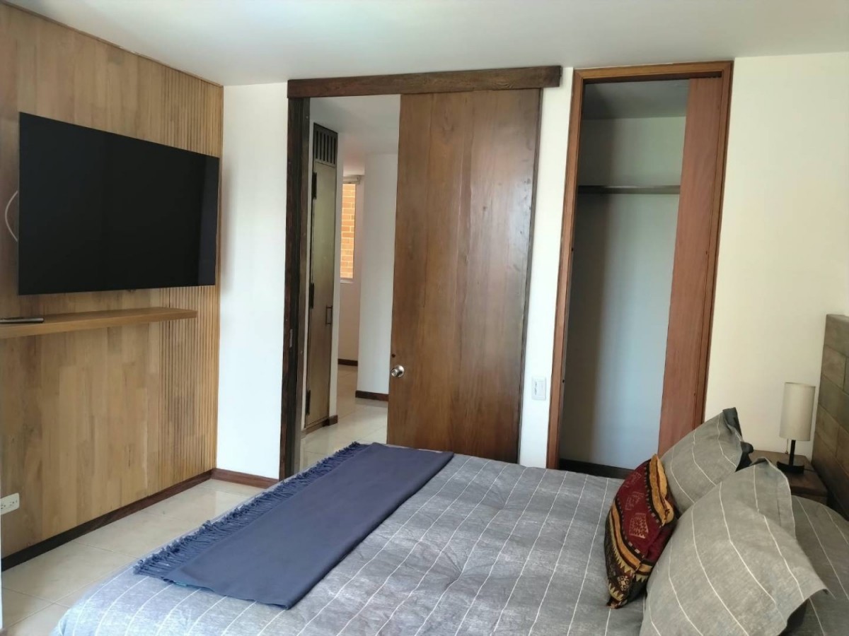 Apartamento en arriendo en Castropol, Medellín · foto 15 de 24