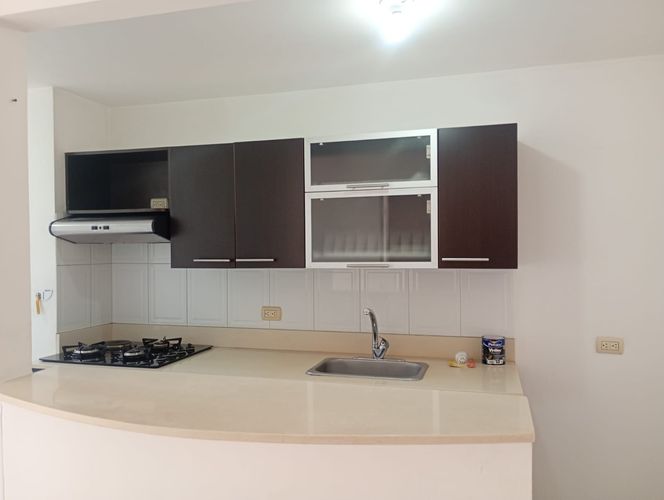 Apartamento de 1 alcoba en venta en La Aguacatala, Medellín, 42 m² · foto 3 de 13