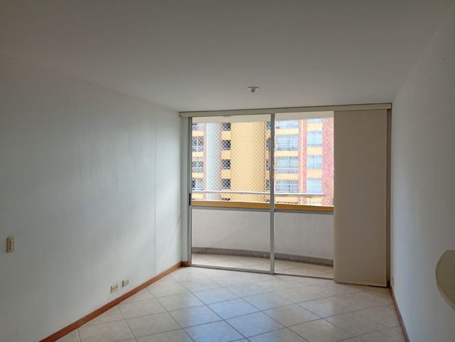 Apartamento de 1 alcoba en venta en La Aguacatala, Medellín, 42 m² · foto 10 de 13