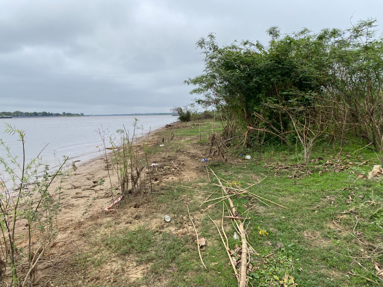 TERRENO EN COSTANERA DE VILLA HAYES EN VENTA (1.512 M2) — foto 2