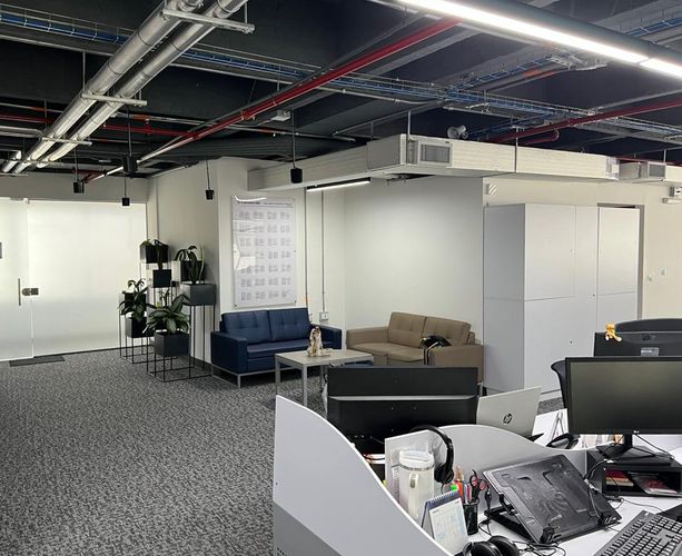 Oficina en arriendo en El Poblado, Medellín, 220 m² · foto 3 de 20
