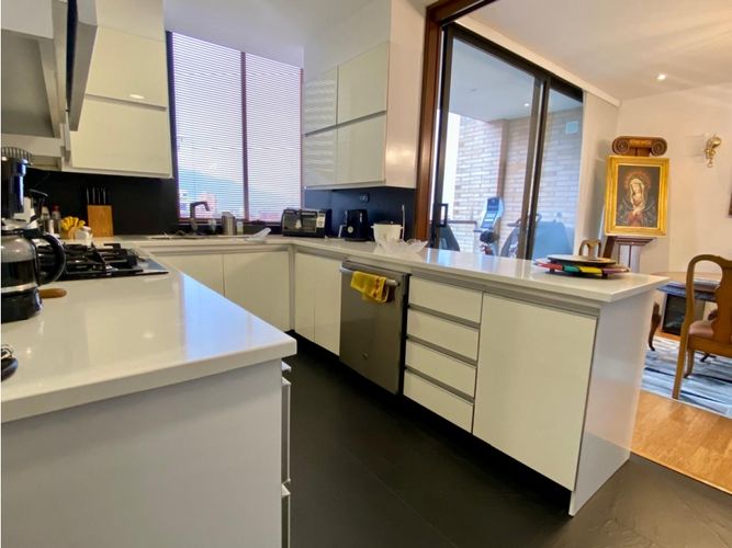 Apartamento de 3 alcobas en venta en San Lucas, Medellín, 190 m² · foto 5 de 24