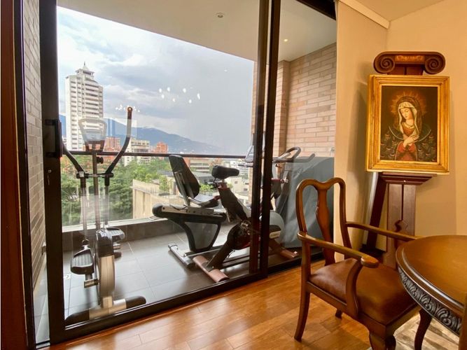 Apartamento de 3 alcobas en venta en San Lucas, Medellín, 190 m² · foto 10 de 24