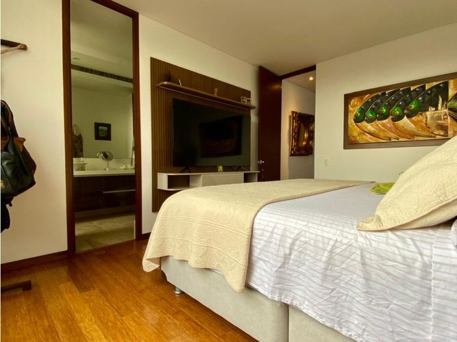 Apartamento de 3 alcobas en venta en San Lucas, Medellín, 190 m² · foto 21 de 24