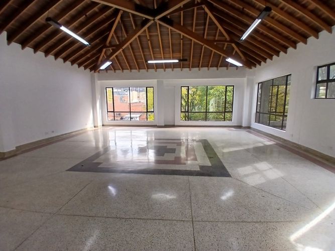 Oficina en arriendo en Suramericana, Medellín, 140 m² · foto 4 de 18
