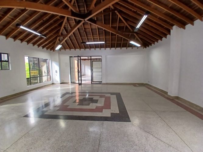 Oficina en arriendo en Suramericana, Medellín, 140 m² · foto 8 de 18