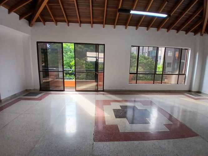 Oficina en arriendo en Suramericana, Medellín, 140 m² · foto 15 de 18