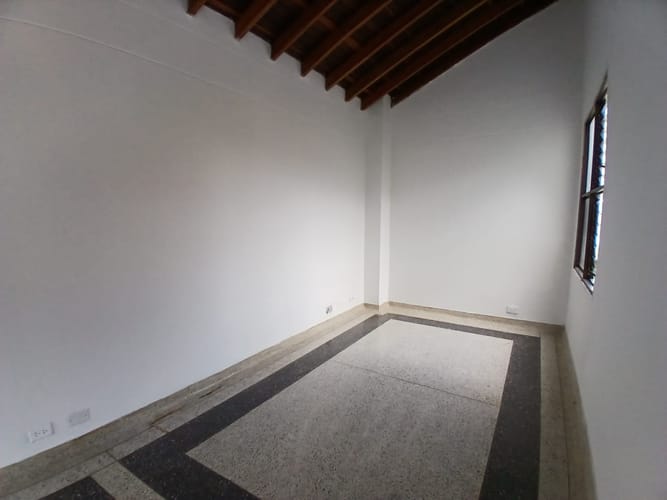 Oficina en arriendo en Suramericana, Medellín, 140 m² · foto 18 de 18