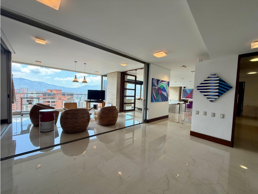 Apartamento en arriendo en El Poblado, Medellín · foto 8 de 18
