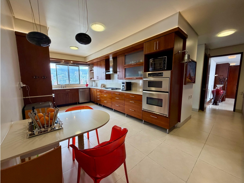 Apartamento en arriendo en El Poblado, Medellín · foto 13 de 18