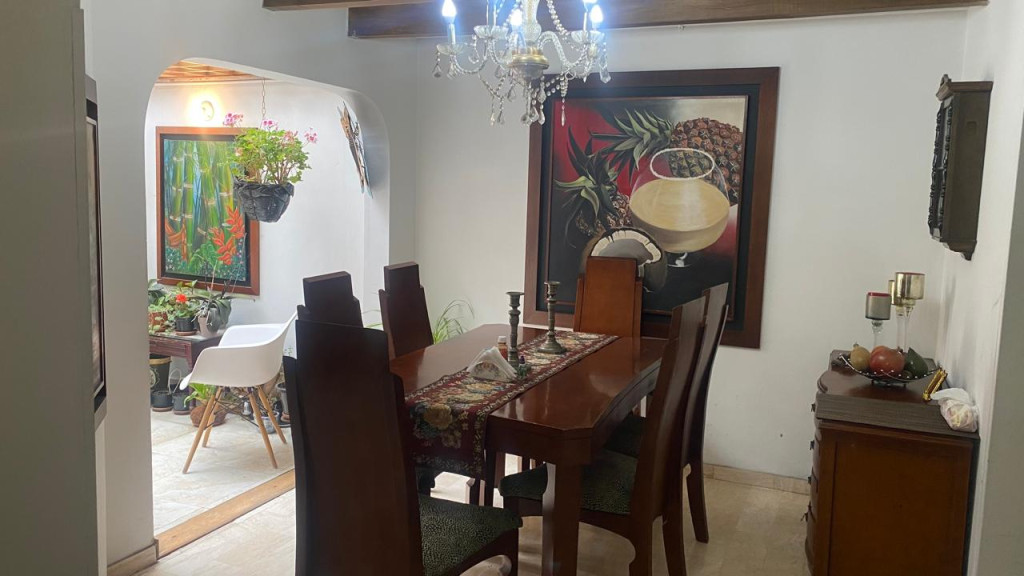 Casa en venta en Cedritos, Bogotá · foto 2 de 23