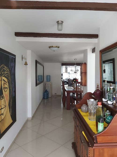 Casa de 3 alcobas en venta en Cerros De Niza, Bogotá, 240 m² · foto 8 de 24