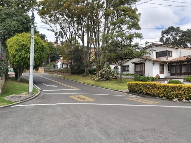 Casa de 3 alcobas en venta en Cerros De Niza, Bogotá, 240 m² · foto 17 de 24