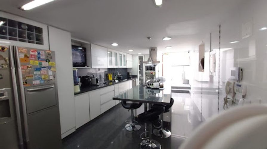 Casa de 3 alcobas en venta en Cerros De Niza, Bogotá, 240 m² · foto 22 de 24
