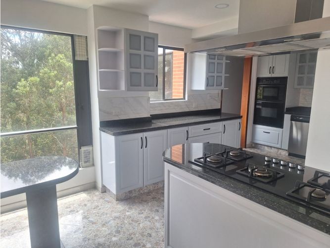 Apartaestudio en venta en Bosque De Pinos, Bogotá, 320 m² · foto 5 de 22