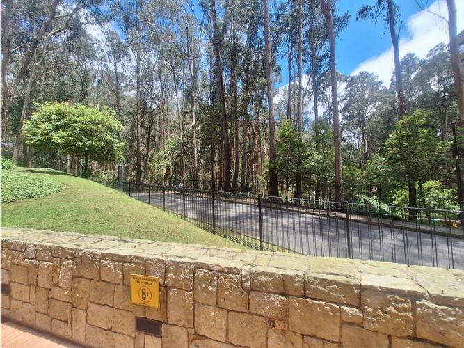 Apartaestudio en venta en Bosque De Pinos, Bogotá, 320 m² · foto 20 de 22