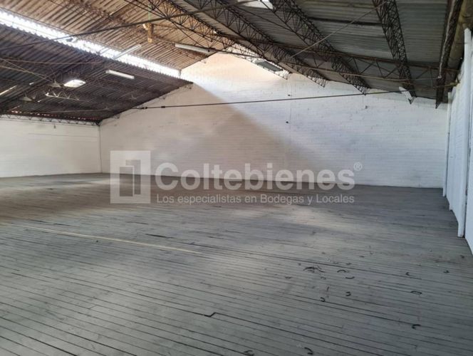 Bodega en arriendo en El Poblado, Medellín, 806 m² · foto 6 de 11