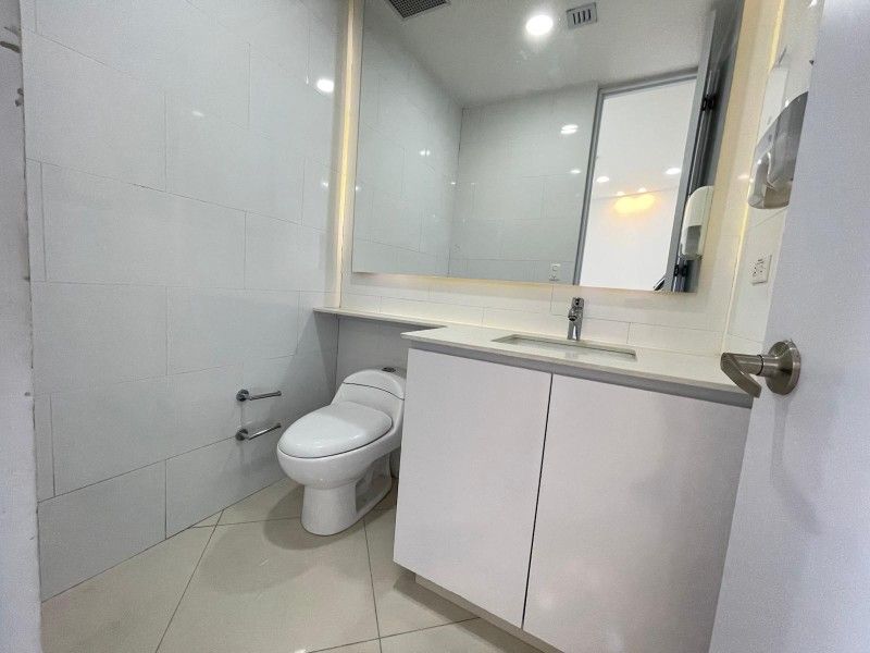 Oficina en arriendo en El Poblado, Medellín, 92 m² · foto 9 de 11