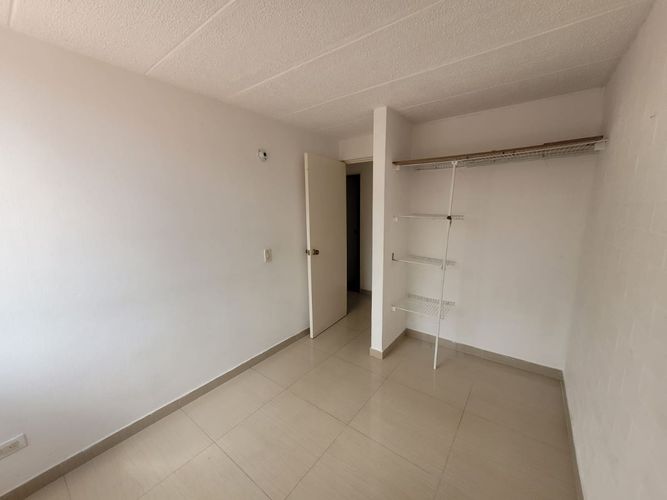 Apartamento de 2 alcobas en venta en Villa Hermosa, Bogotá, 50 m² · foto 9 de 15