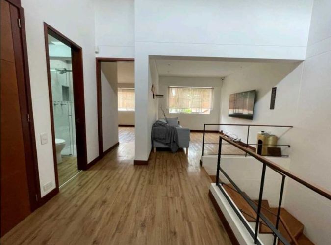 Casa de 3 alcobas en venta en Loma De Las Brujas, Envigado, 200 m² · foto 6 de 11