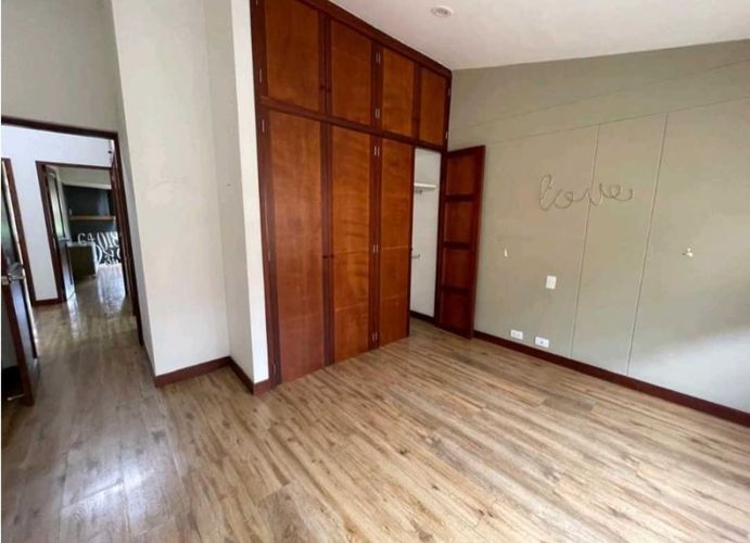 Casa de 3 alcobas en venta en Loma De Las Brujas, Envigado, 200 m² · foto 11 de 11
