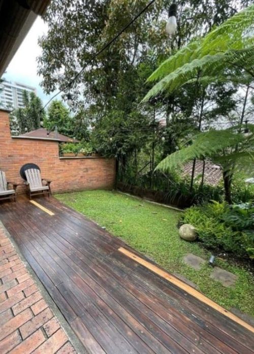Casa de 3 alcobas en venta en Loma De Las Brujas, Envigado, 200 m² · foto 3 de 11