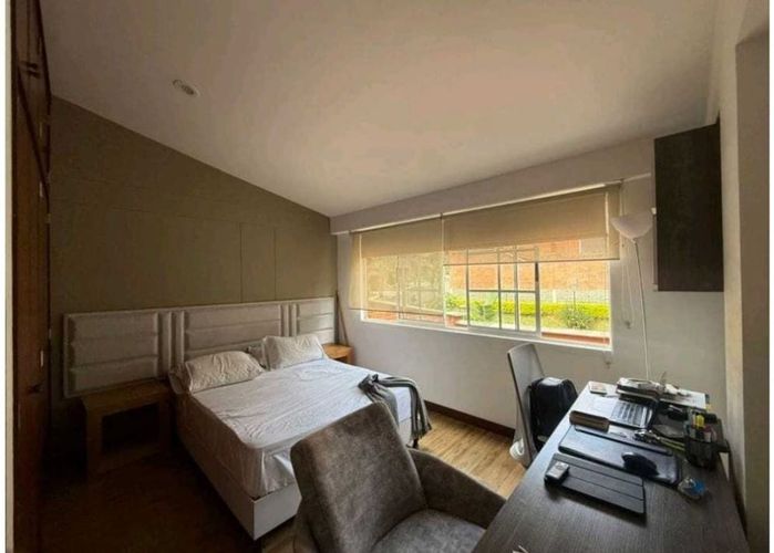 Casa de 3 alcobas en venta en Loma De Las Brujas, Envigado, 200 m² · foto 9 de 11