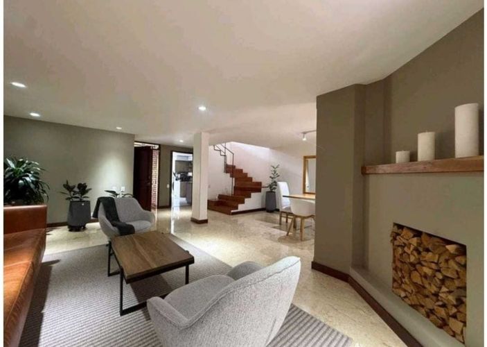 Casa de 3 alcobas en venta en Loma De Las Brujas, Envigado, 200 m² · foto 4 de 11