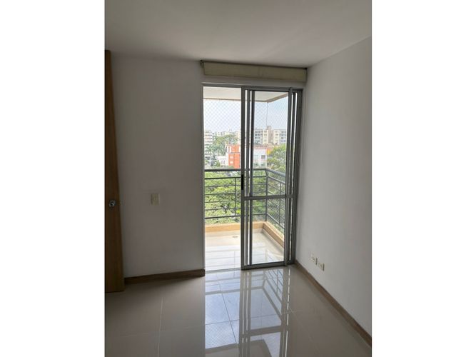 Apartamento de 3 alcobas en venta en Valle Del Lili, Cali, 86 m² · foto 3 de 11