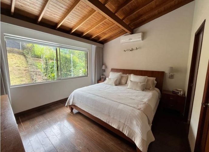 Casa de 3 alcobas en venta en Loma Del Chocho, Envigado, 220 m² · foto 16 de 16