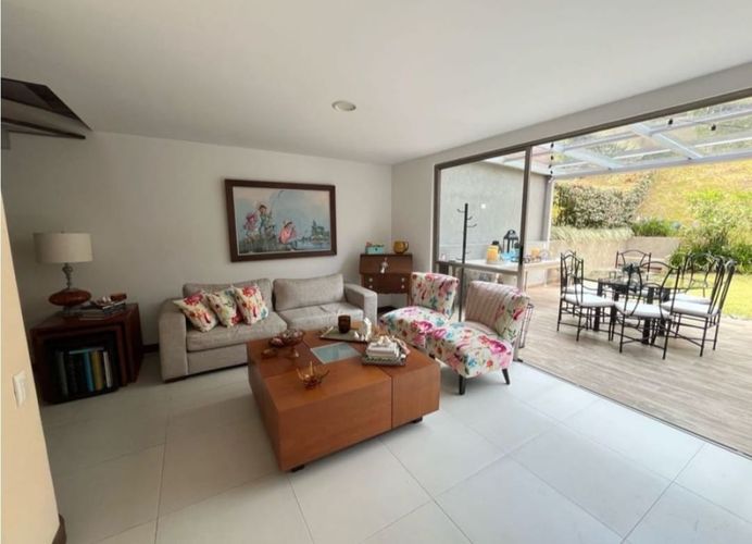 Casa de 3 alcobas en venta en Loma Del Chocho, Envigado, 220 m² · foto 15 de 16