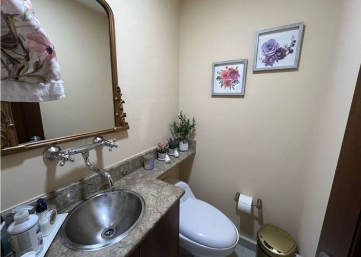 Casa de 3 alcobas en venta en Loma Del Chocho, Envigado, 220 m² · foto 6 de 16