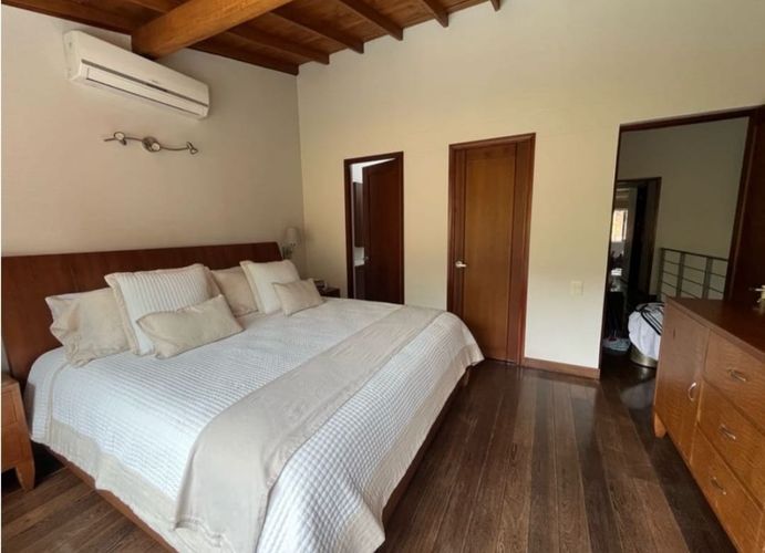 Casa de 3 alcobas en venta en Loma Del Chocho, Envigado, 220 m² · foto 12 de 16