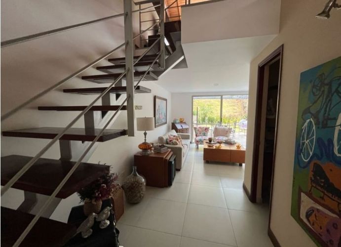 Casa de 3 alcobas en venta en Loma Del Chocho, Envigado, 220 m² · foto 13 de 16