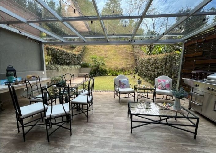 Casa de 3 alcobas en venta en Loma Del Chocho, Envigado, 220 m² · foto 10 de 16