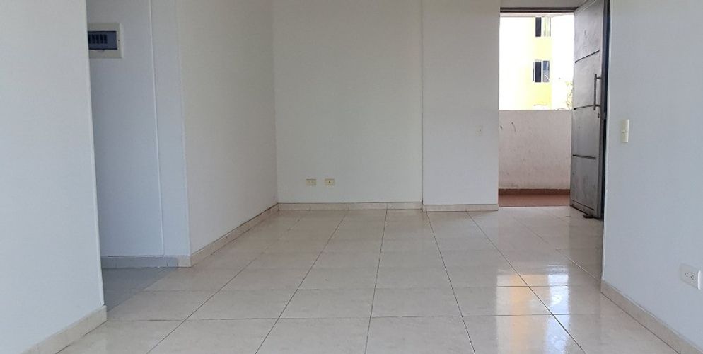 Apartamento de 3 alcobas en venta en Primera De Mayo, Girón, 56 m² · foto 4 de 9