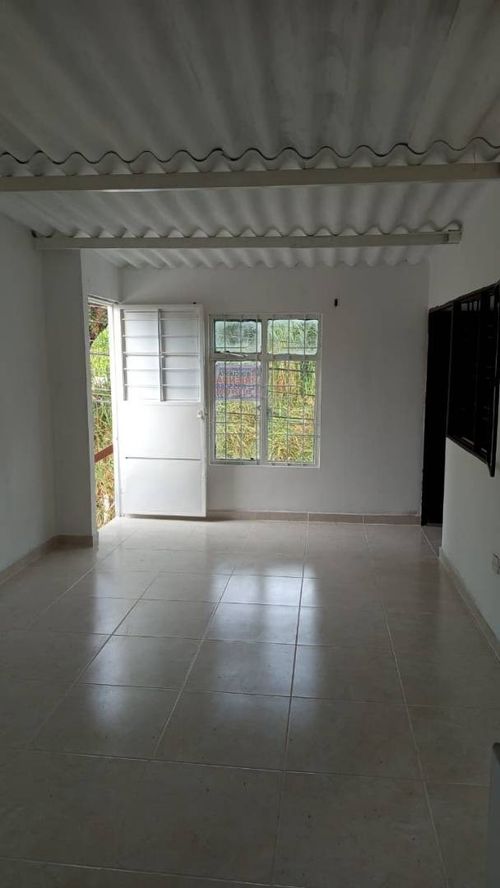 Apartaestudio en arriendo en Bosques De Aranjuez, Piedecuesta, 40 m² · foto 2 de 10