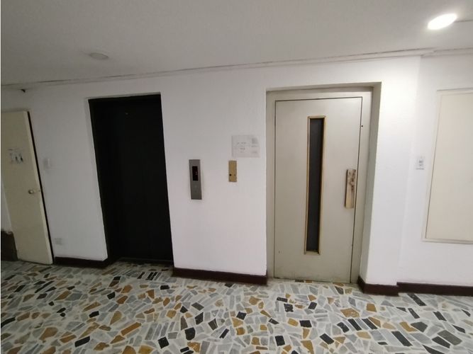 Apartaestudio en venta en La Candelaria, Bogotá, 577 m² · foto 5 de 24