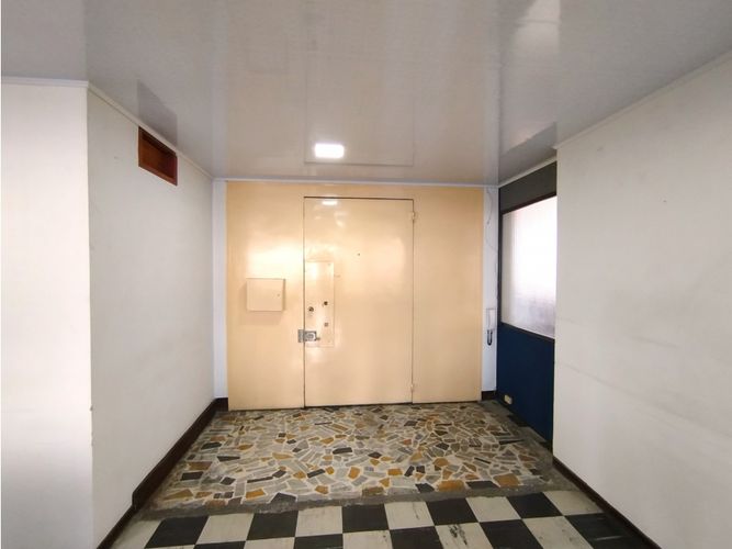 Apartaestudio en venta en La Candelaria, Bogotá, 577 m² · foto 9 de 24
