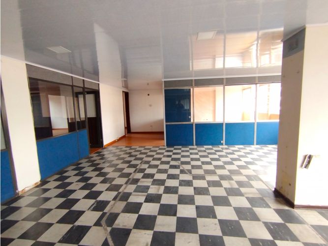 Apartaestudio en venta en La Candelaria, Bogotá, 577 m² · foto 24 de 24