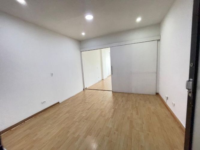 Oficina en arriendo en El Poblado, Medellín, 105 m² · foto 5 de 10