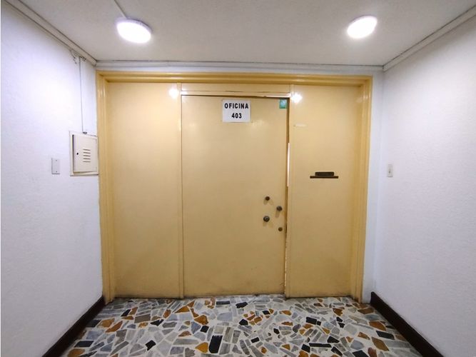 Apartaestudio en venta en La Candelaria, Bogotá, 577 m² · foto 8 de 24