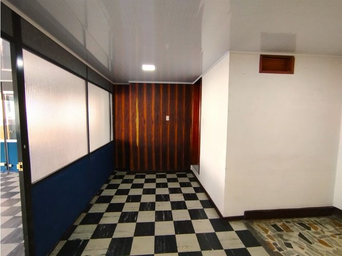 Apartaestudio en venta en La Candelaria, Bogotá, 577 m² · foto 14 de 24