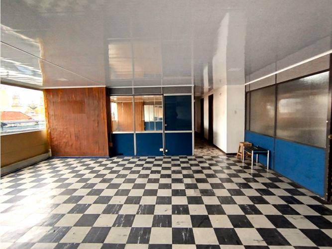 Apartaestudio en venta en La Candelaria, Bogotá, 577 m² · foto 23 de 24