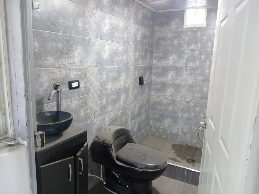 Casa en venta en Claret, Bogotá · foto 16 de 24