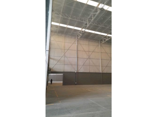 Bodega en arriendo en Siberia, Cota, 1996 m² · foto 7 de 18