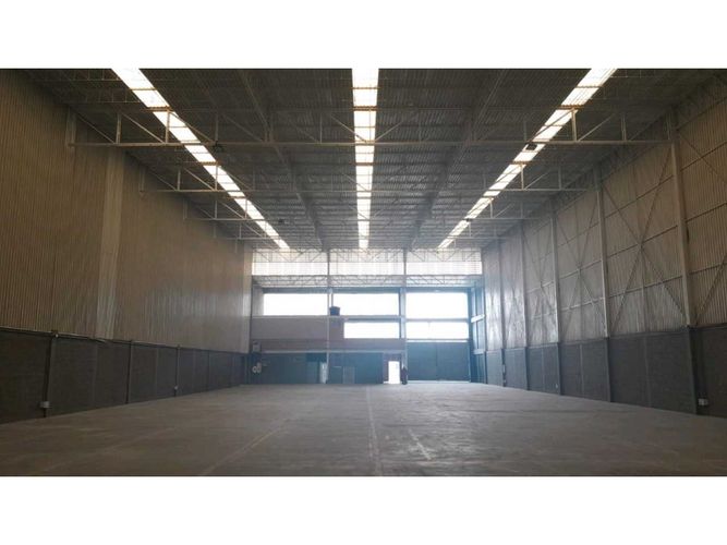 Bodega en arriendo en Siberia, Cota, 1996 m² · foto 9 de 18