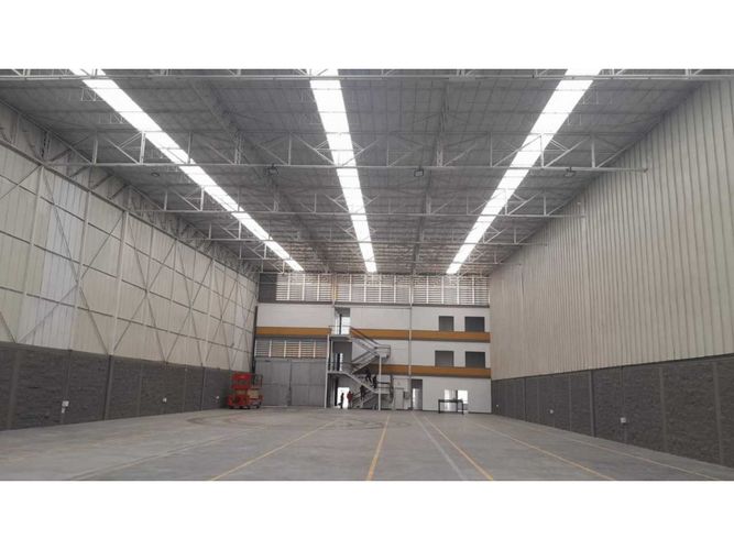 Bodega en arriendo en Siberia, Cota, 1996 m² · foto 15 de 18