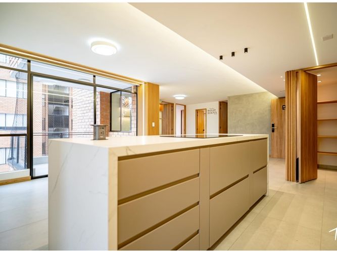 Apartamento de 4 alcobas en venta en El Poblado, Medellín, 110 m² · foto 2 de 20