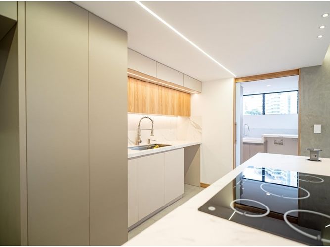 Apartamento de 4 alcobas en venta en El Poblado, Medellín, 110 m² · foto 5 de 20